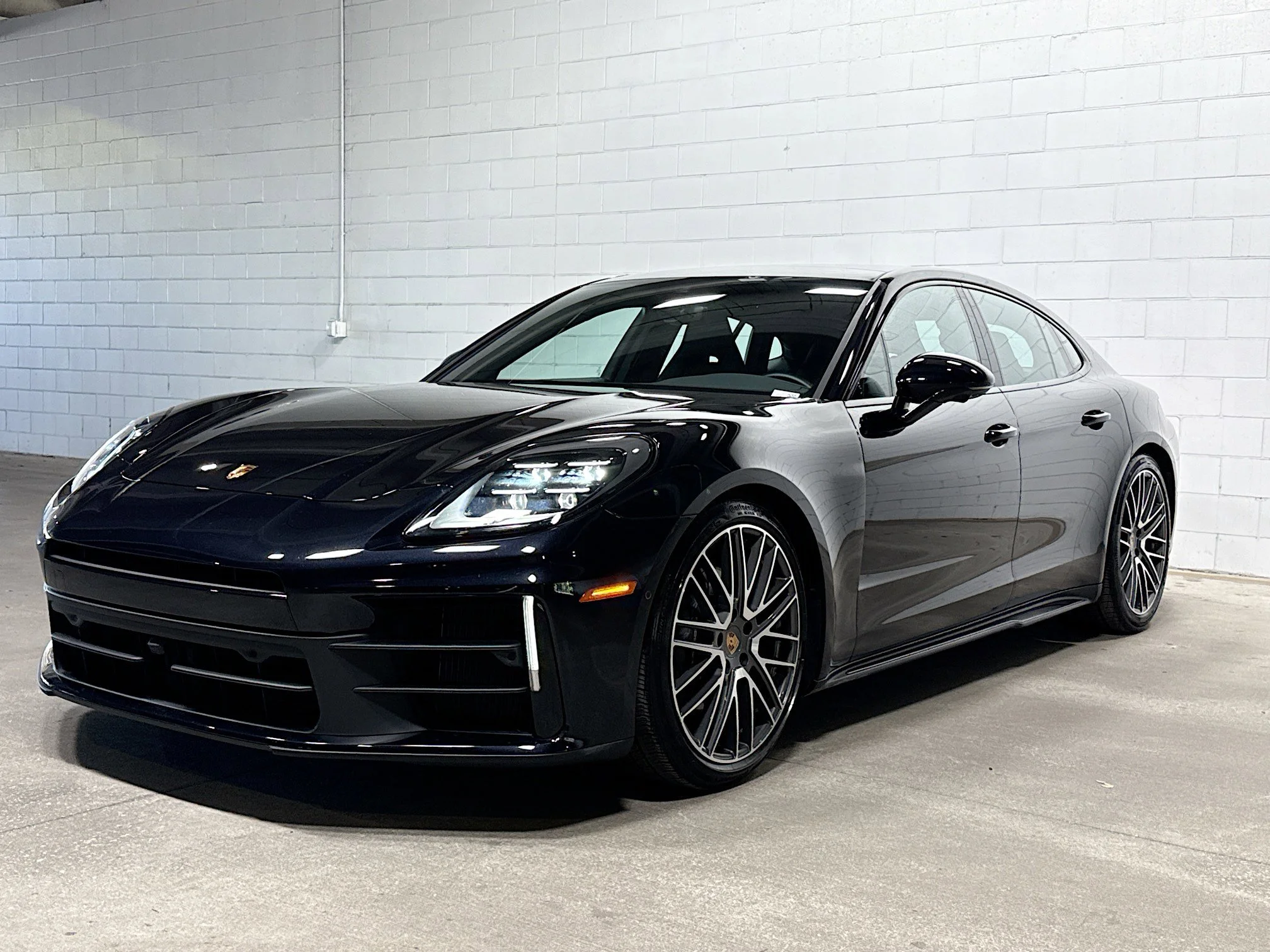 2025 Porsche Panamera 4's photo