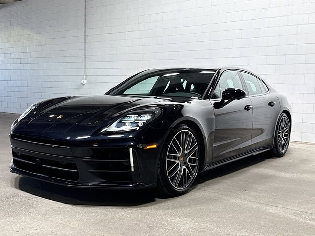 2025 Porsche Panamera 4