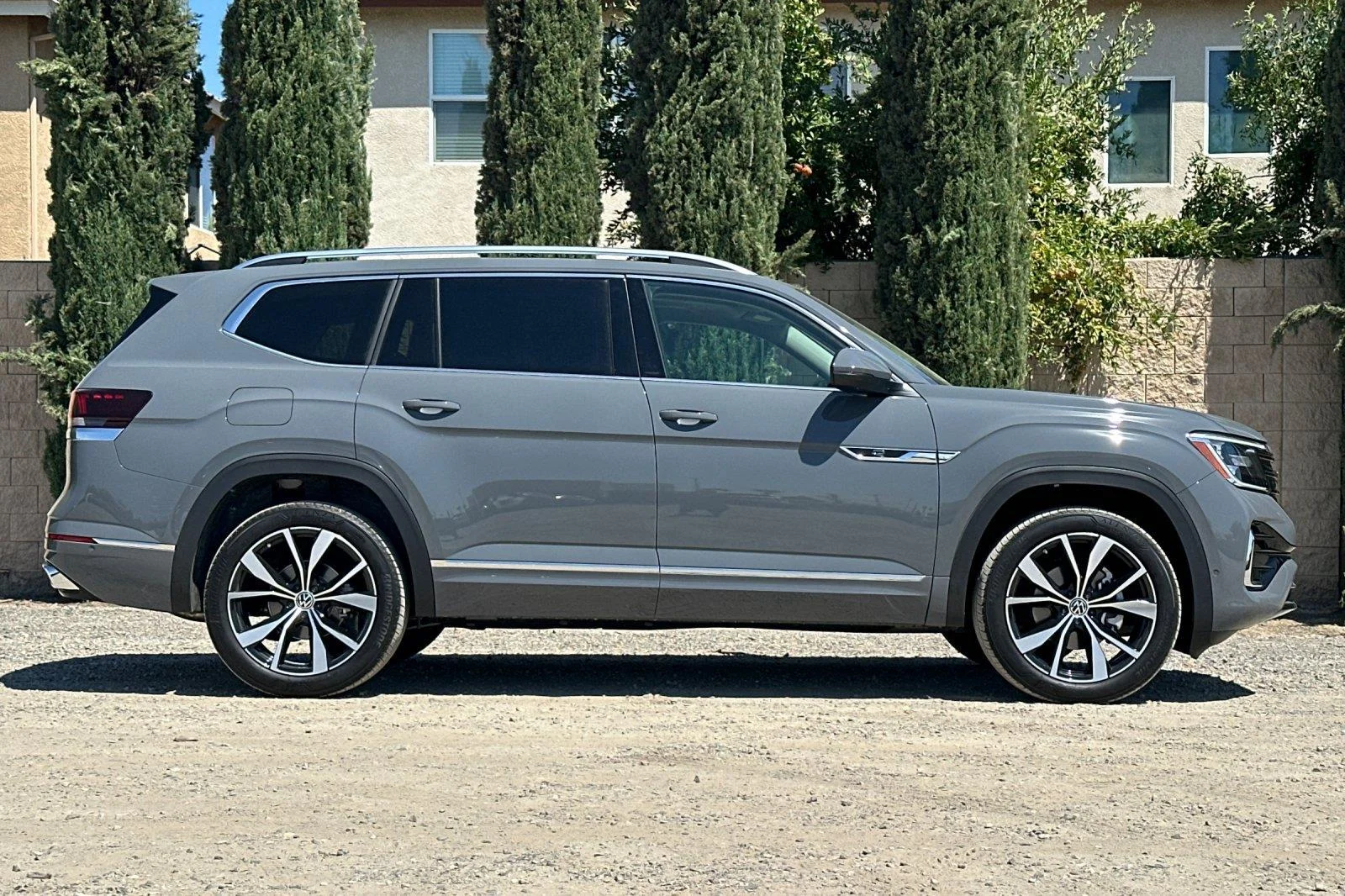 New 2026 Pure Gray Volkswagen 2.0T SEL Premium R-Line image 3