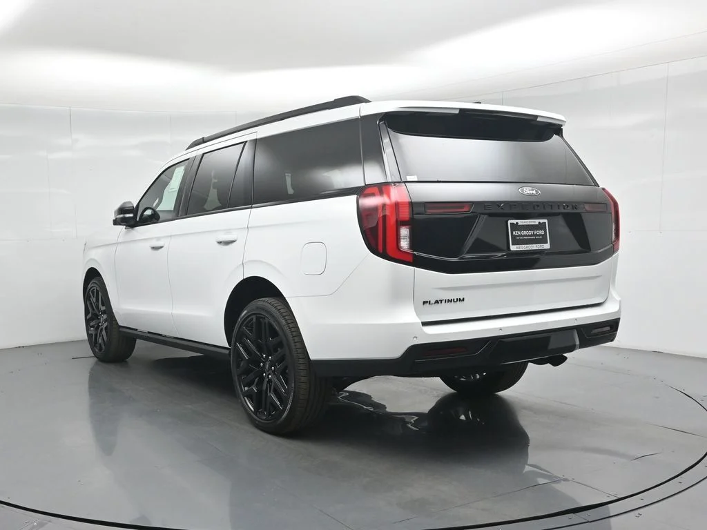 New 2026 Oxford White Ford Platinum image 23