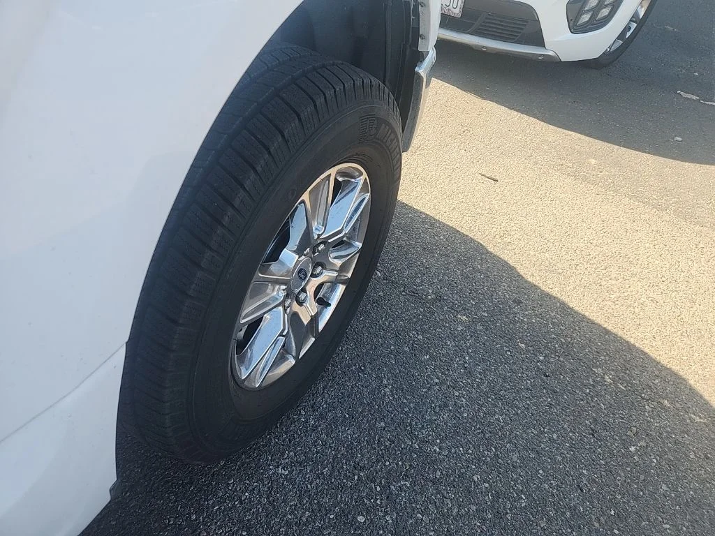Used 2016 White Ford XLT image 16