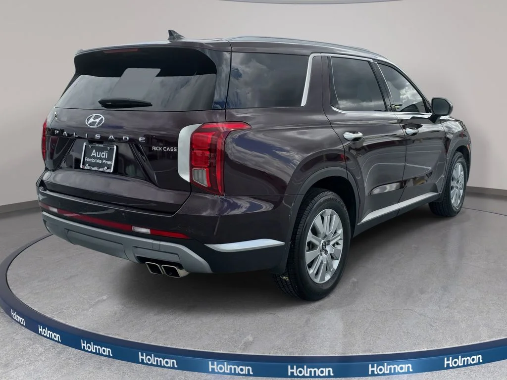 Used 2024 Red Hyundai SEL image 6