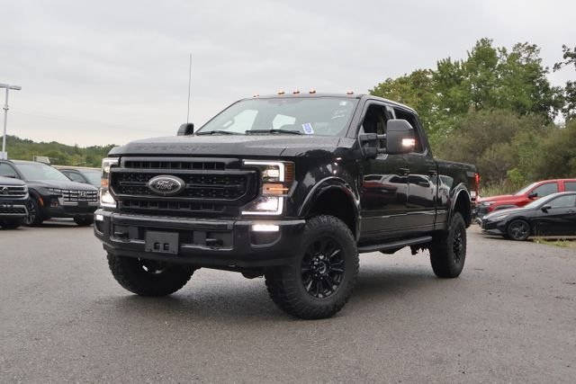 Used 2020 Black Metallic Ford Lariat image 2