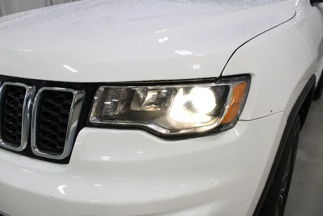 Used 2021 White Jeep Limited image 35