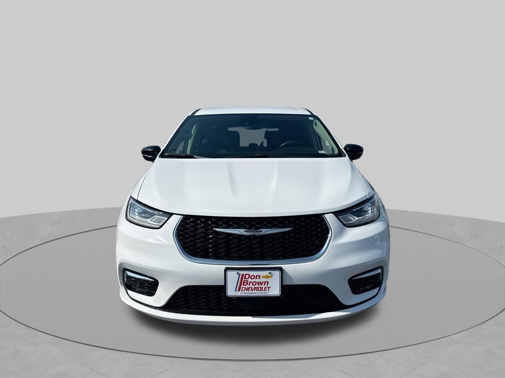 Used 2024 White Chrysler Touring L image 32