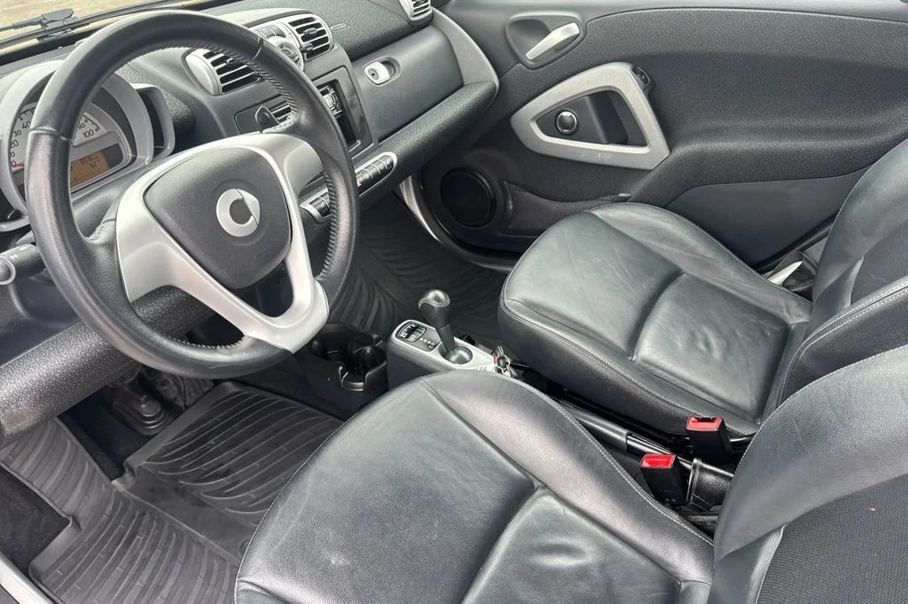 Used 2009 Blue smart Passion image 12