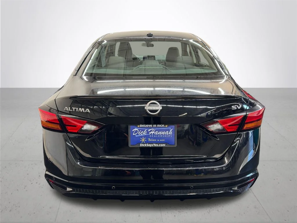 Used 2024 Black Nissan 2.5 SV image 5
