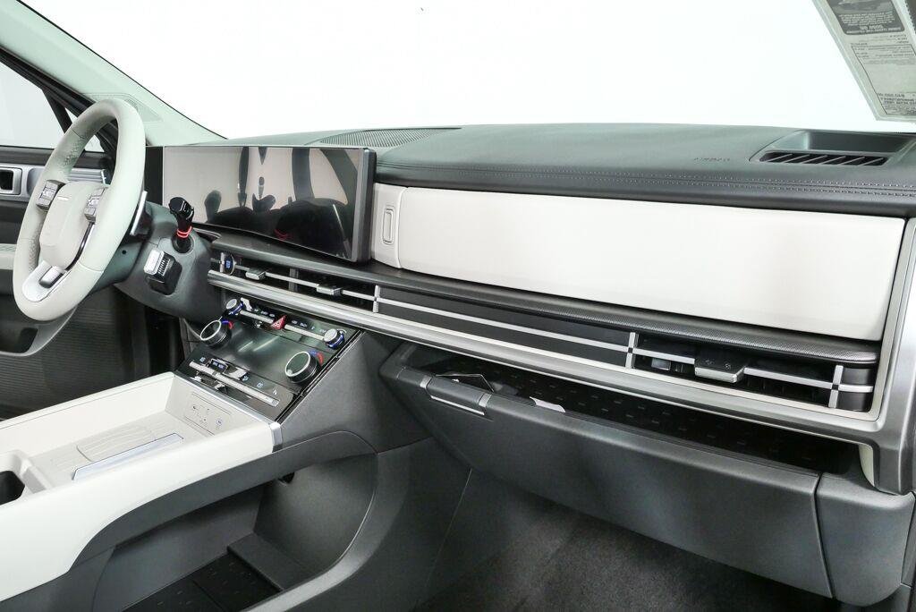 New 2026 Phantom Black Hyundai SE image 21