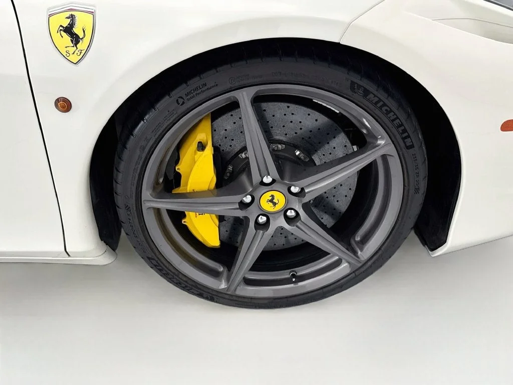 Used 2014 Bianco Avus Ferrari Base image 33