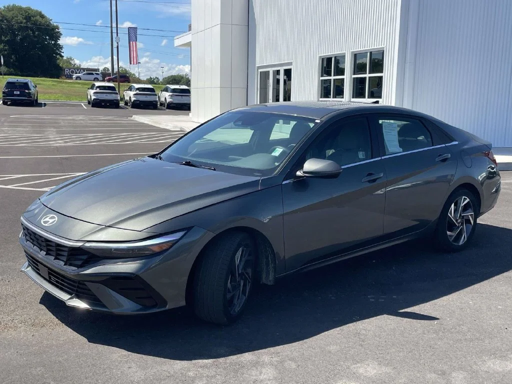 Used 2024 Gray Hyundai Limited image 7