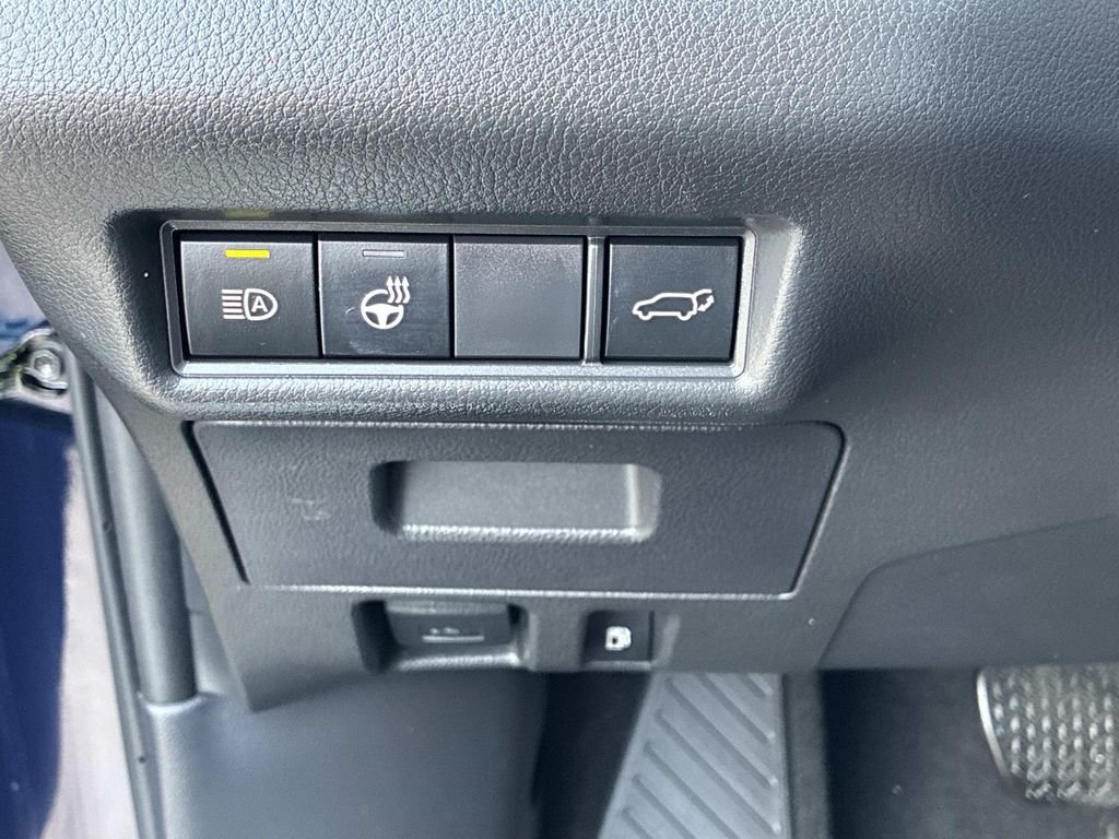 Used 2024  Toyota Limited image 25