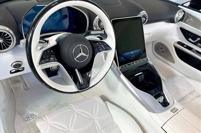 New 2026 MANUFAKTUR moonlight white magno (White Ambiance) Mercedes-Benz Maybach SL 680 Monogram Series image 35