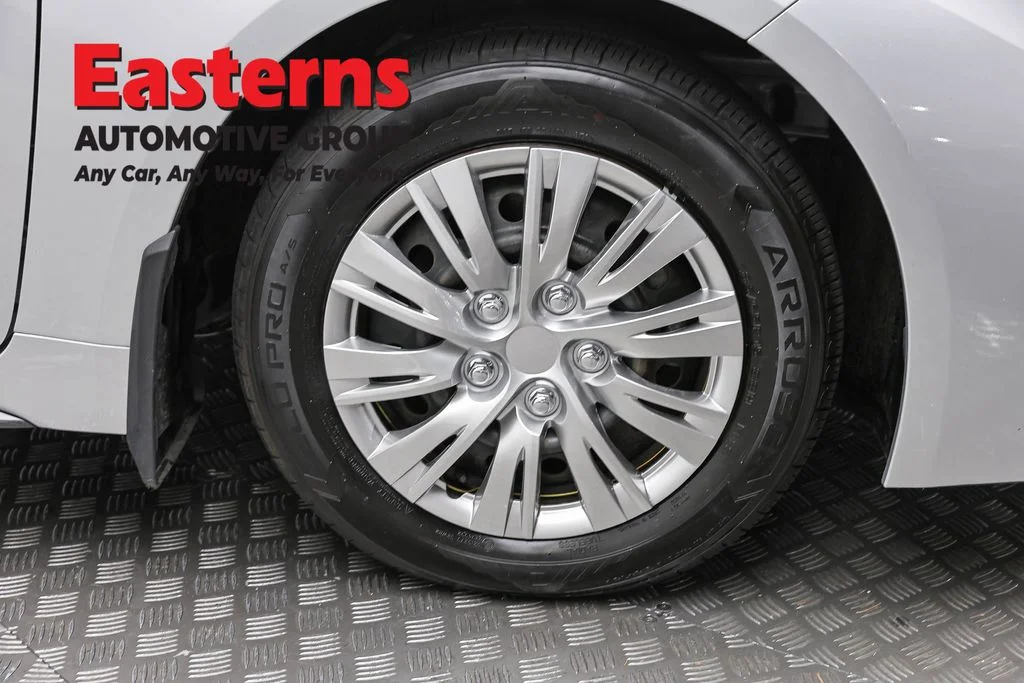 Used 2022 Silver Toyota SE image 29