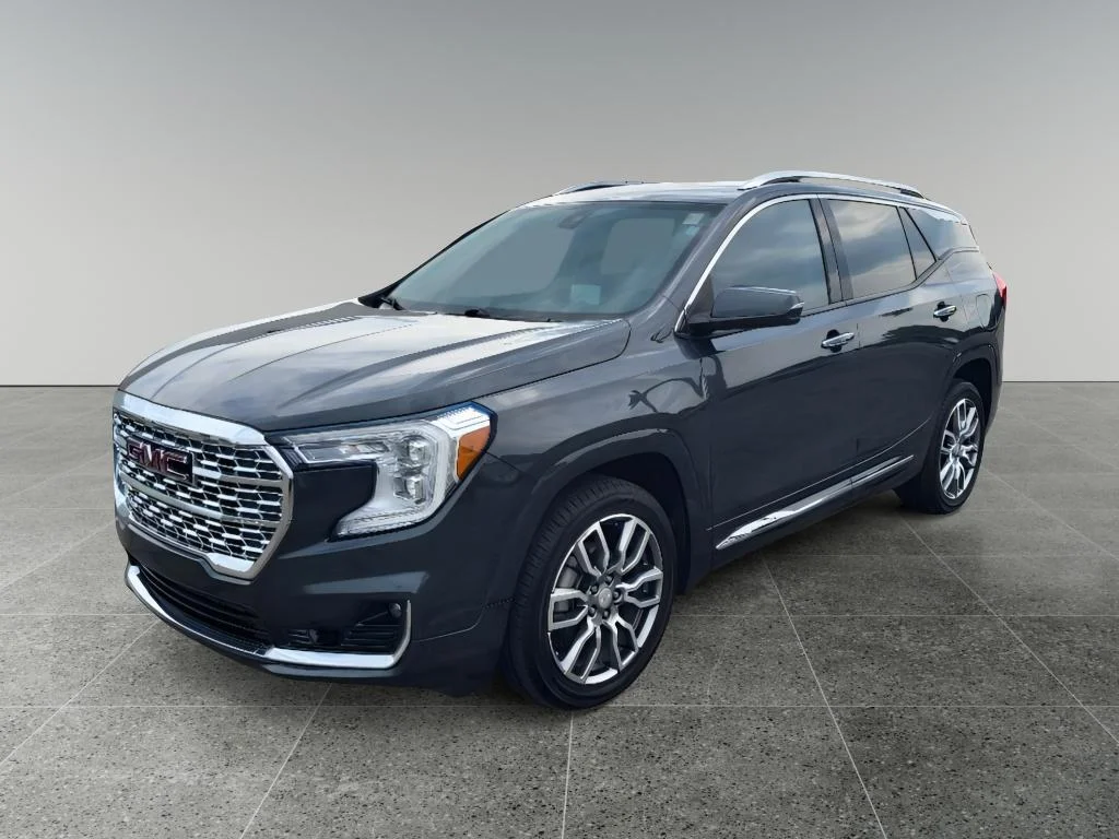 Used 2022 Hunter Metallic GMC Denali image 1