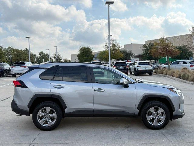 Certified Used 2025 SILVER SKY METALLIC Toyota XLE image 5