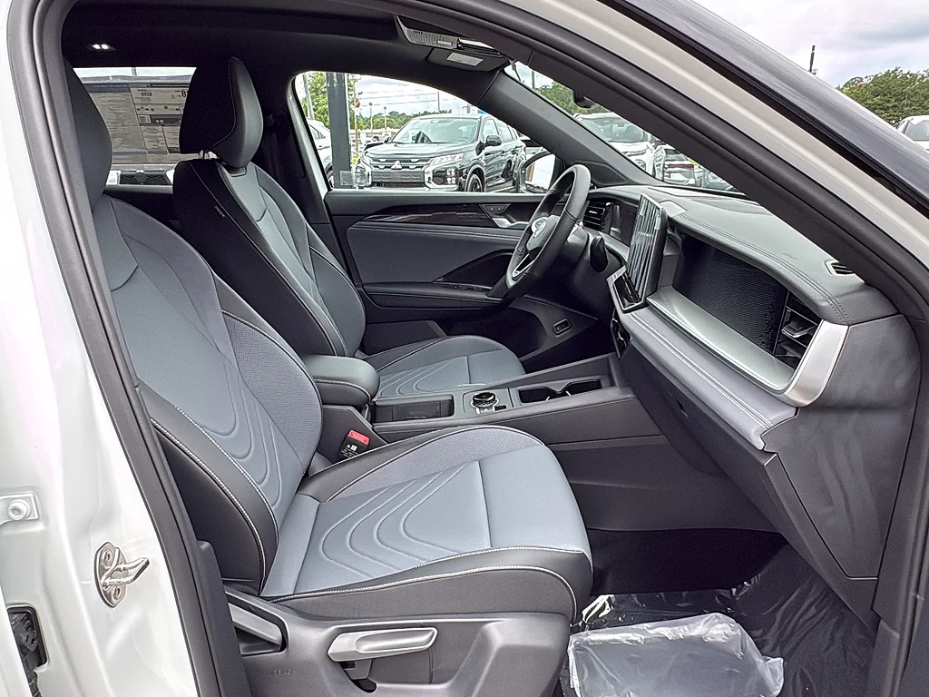 New 2026 Opal White w/ Deep Black Roof Volkswagen SE R-Line Black FWD image 15