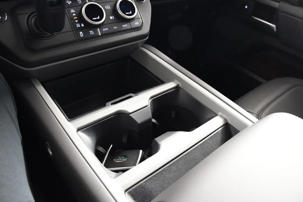 New 2026 Santorini Blk Land Rover X image 32