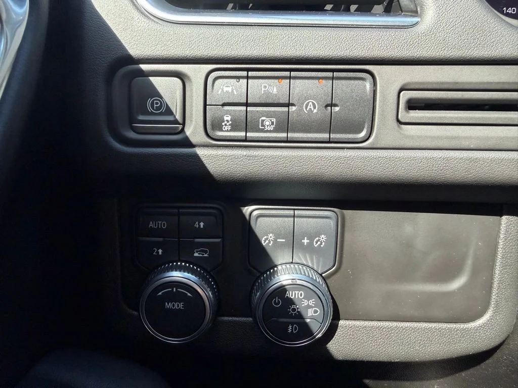 Used 2023 Black GMC SLT image 20