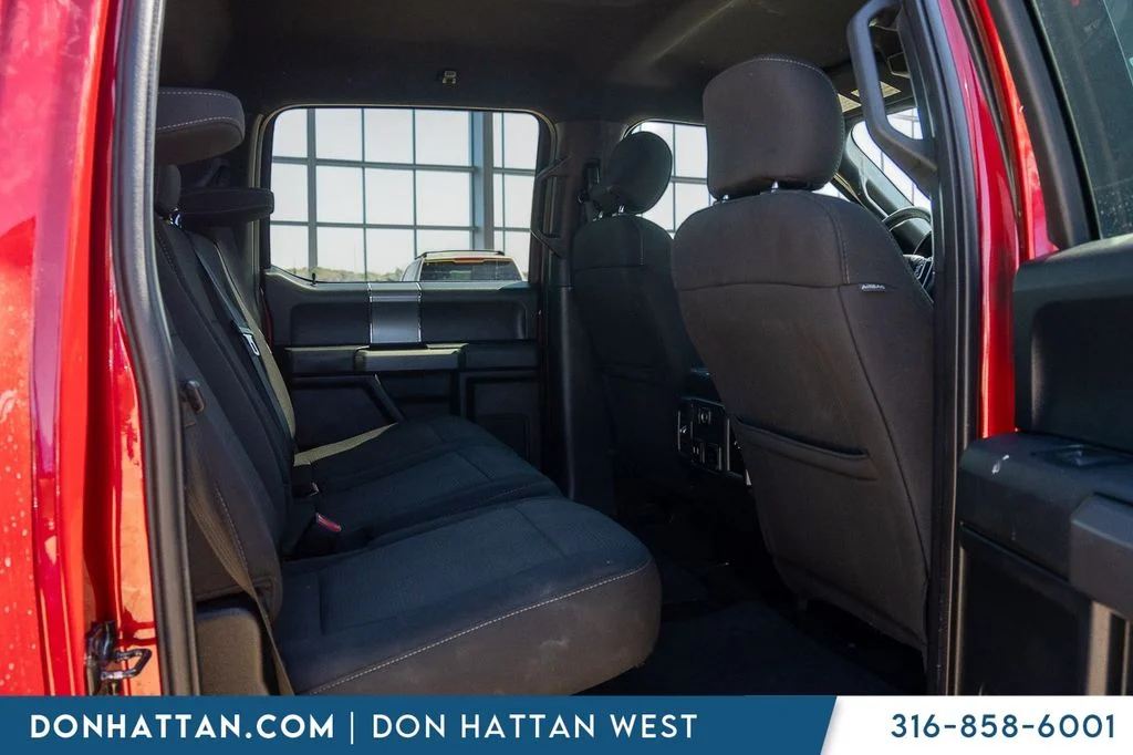 Used 2017  Ford XLT image 19