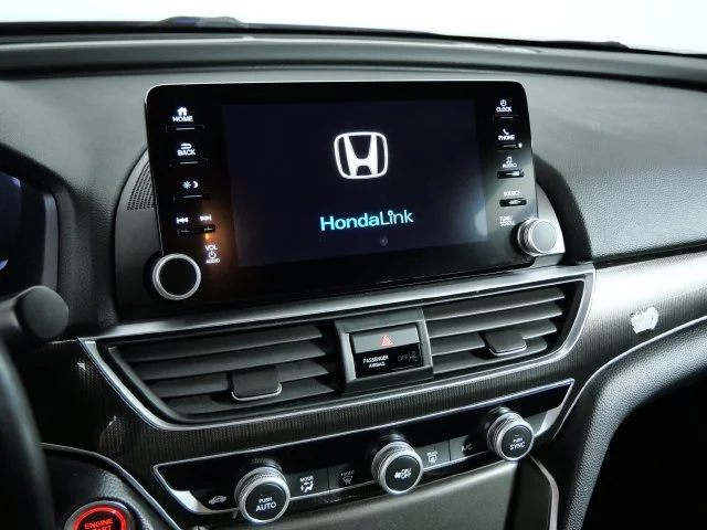 Certified Used 2018  Honda Sport image 18