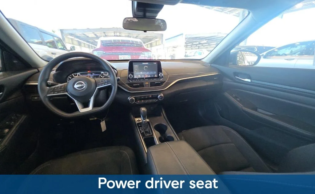 Used 2025 Black Nissan 2.5 SV image 7