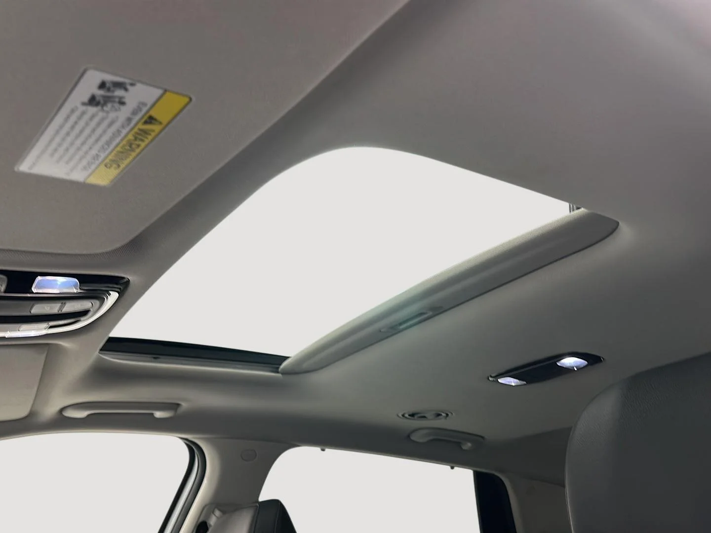 Used 2020 White Hyundai SEL image 17