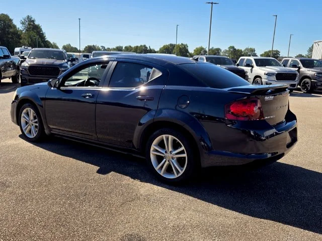 Used 2014 Blue Dodge SXT image 10