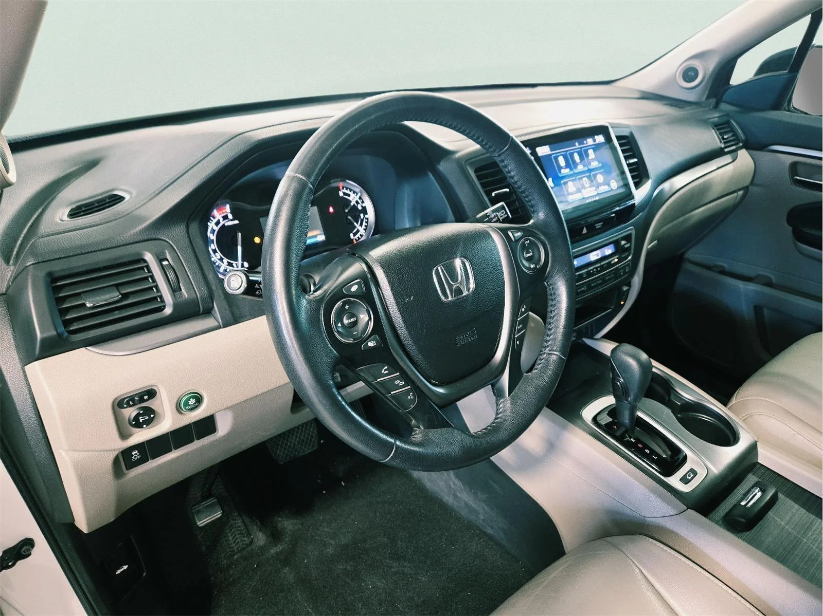Used 2017 White Diamond Pearl Honda EX-L image 8