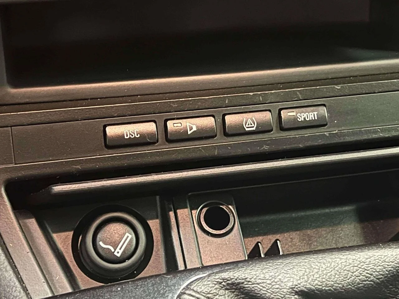 Used 2001 Imola Red BMW 6 Speed Manual image 30