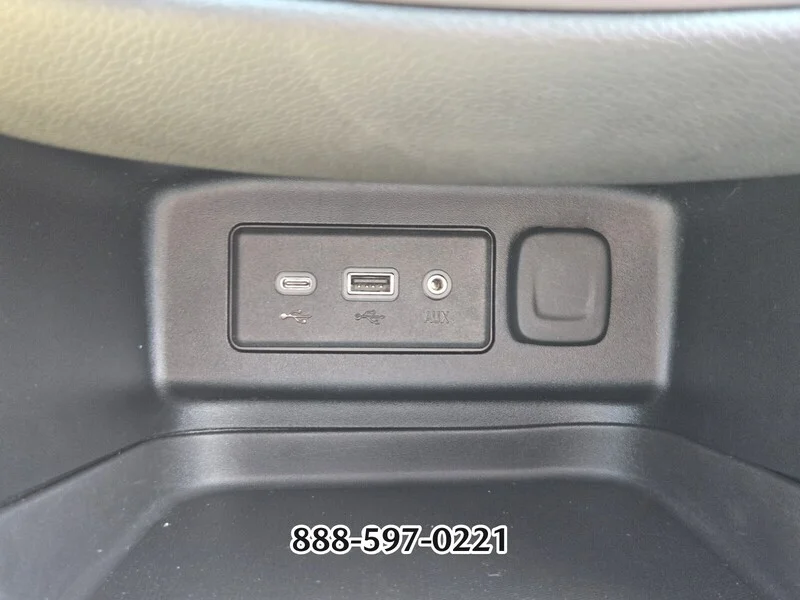 Used 2020 Nightfall Gray Metallic CHEVROLET LT image 25