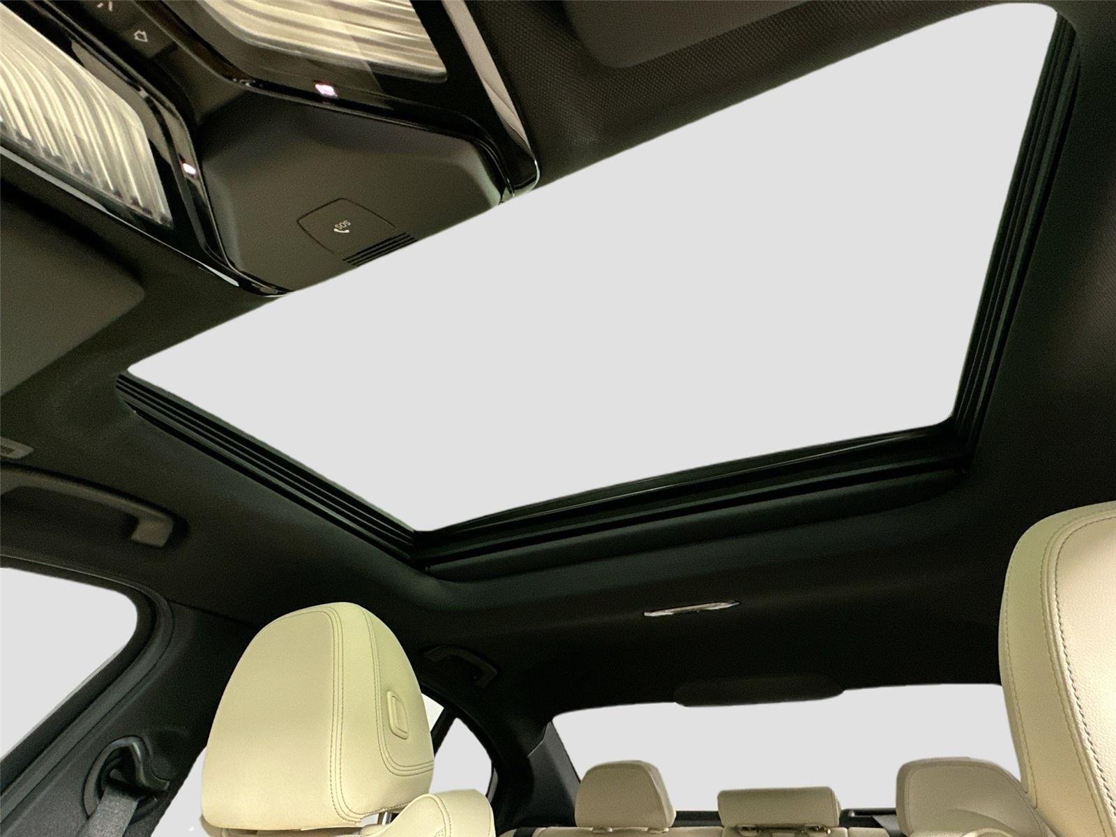 2026 BMW 3 Series 330i - Photo 21
