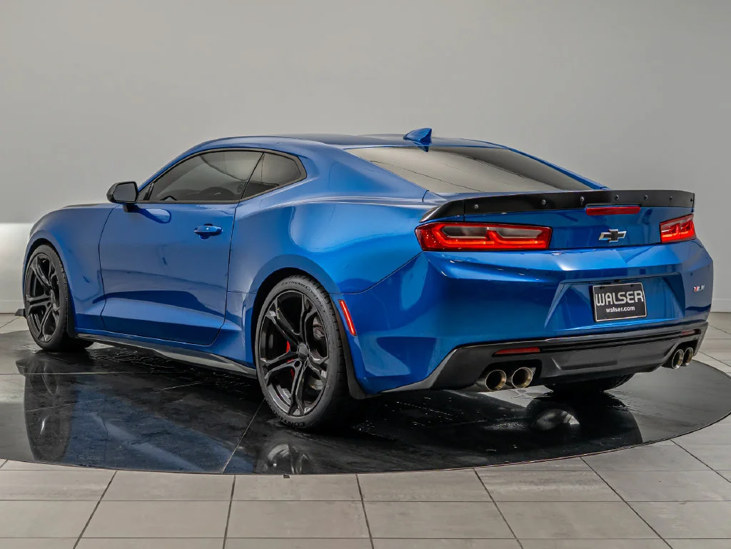 Used 2018 Hyper Blue Metallic Chevrolet SS image 7