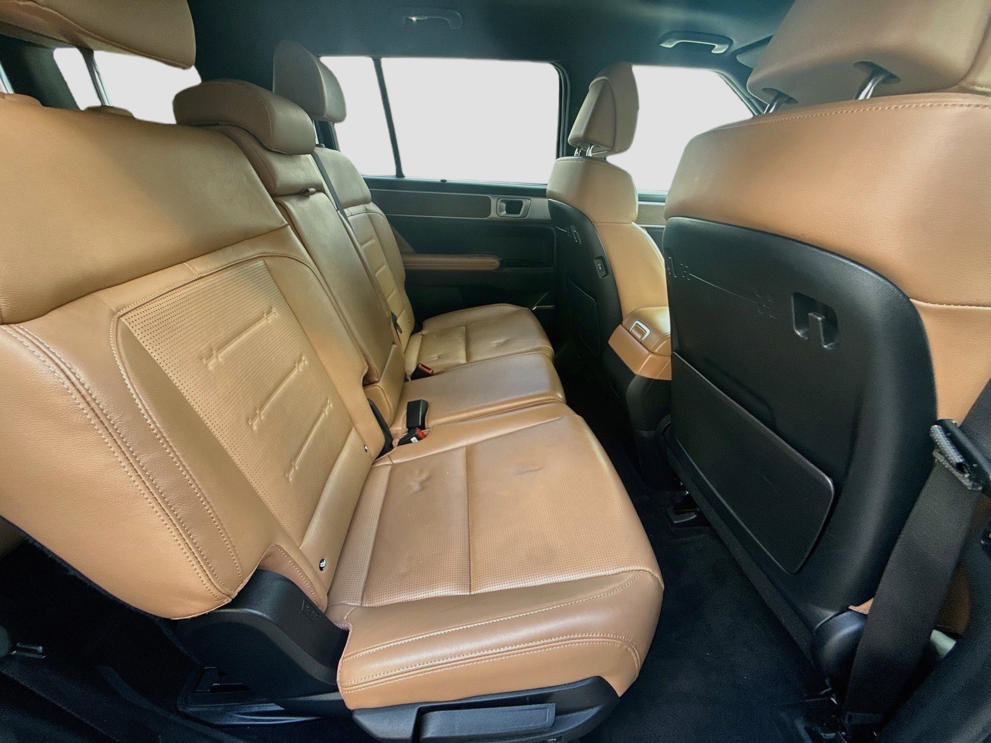 Used 2024 Rockwood Green Hyundai Limited image 24