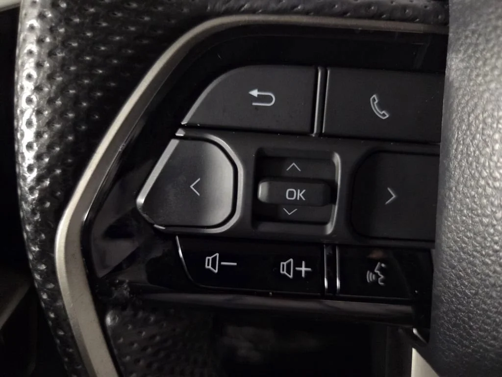 Used 2024 Ice Toyota SR5 image 17