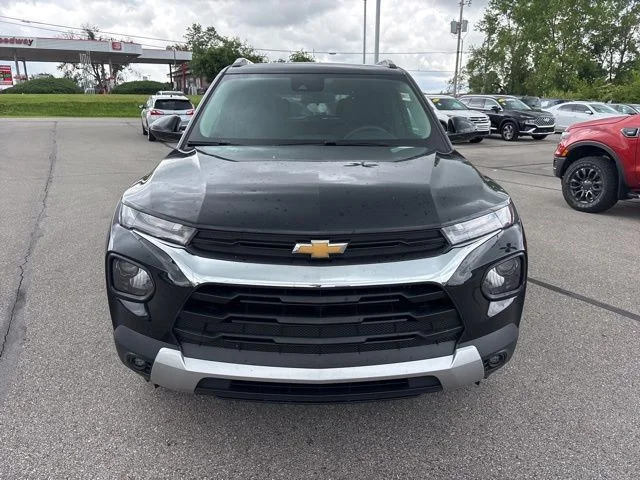 Used 2023 Mosaic Black Metallic Chevrolet LT image 3