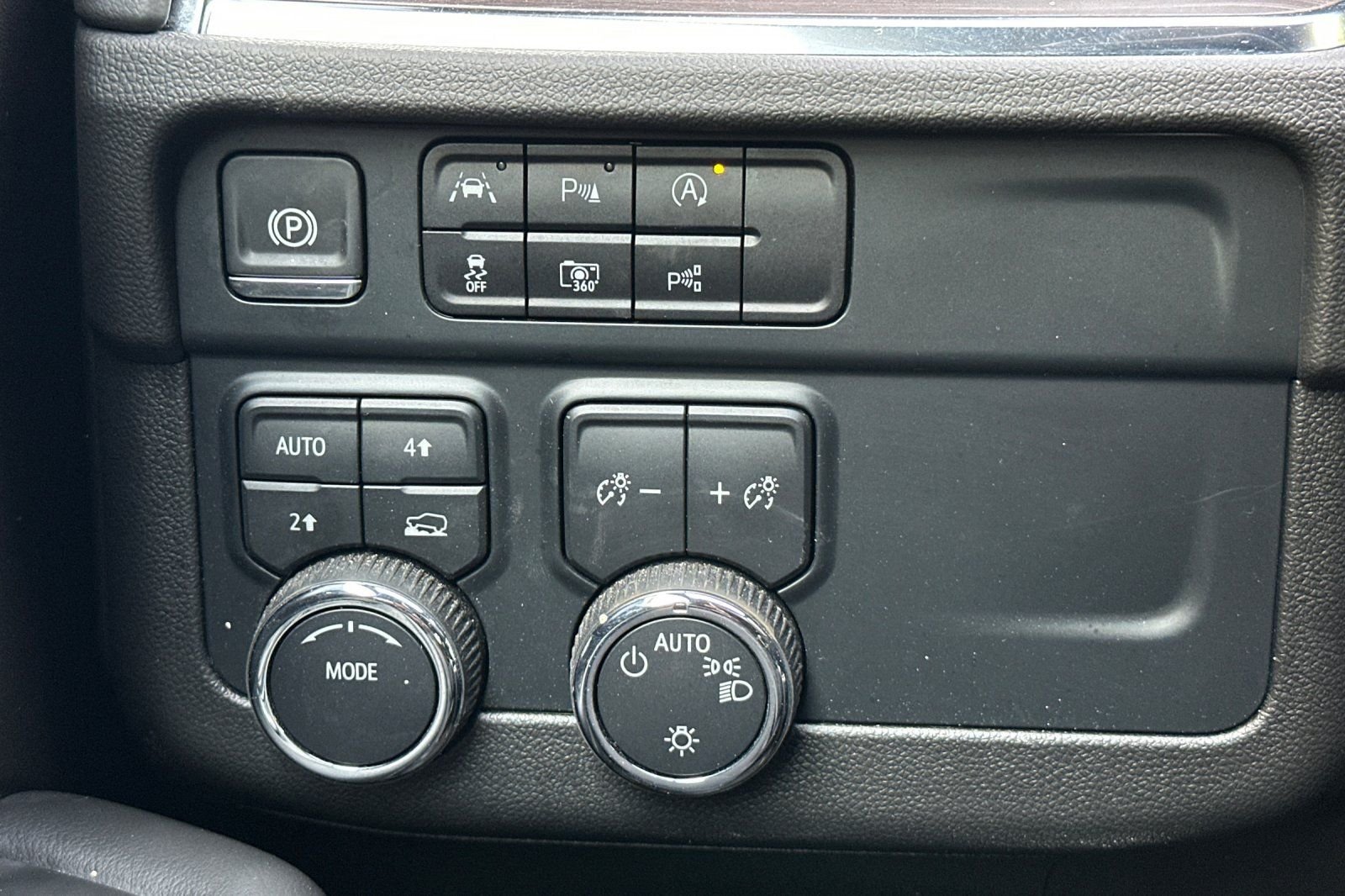 Used 2025 Gray Chevrolet LT image 37