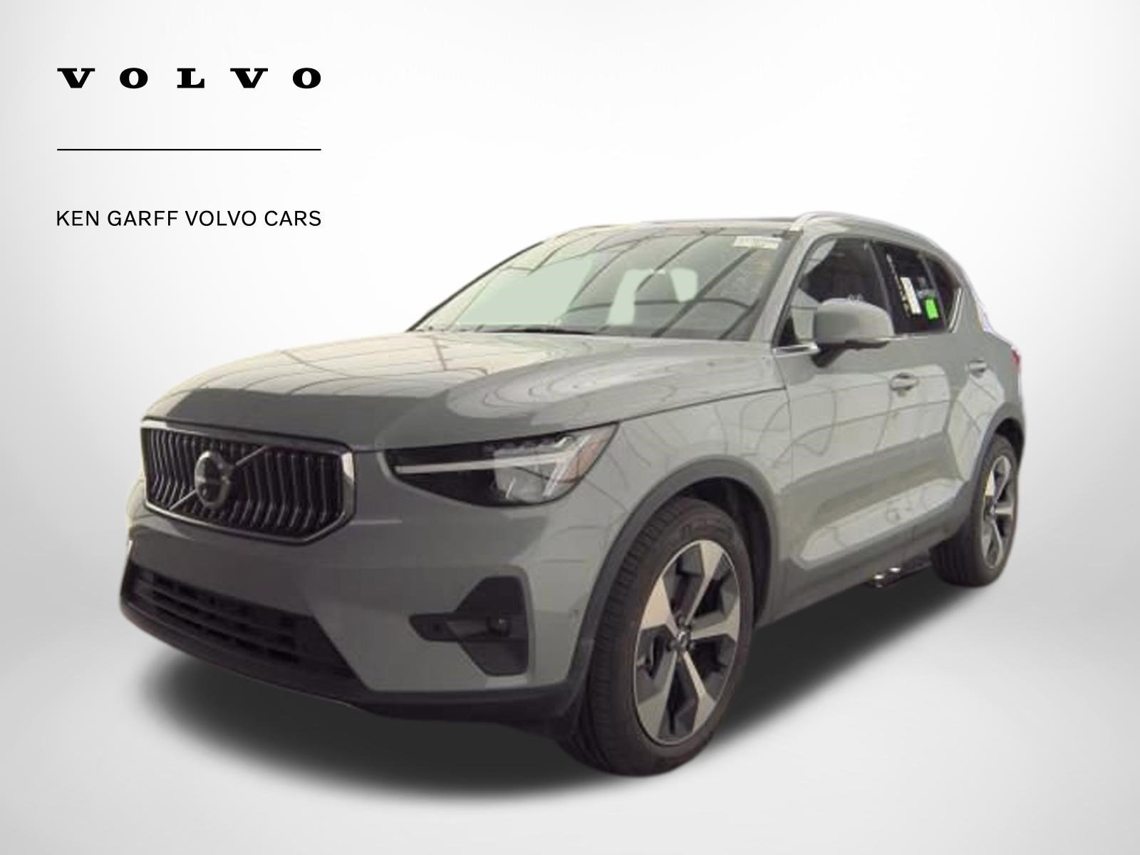 2025 Volvo XC40 B5 Plus Bright AWD's photo