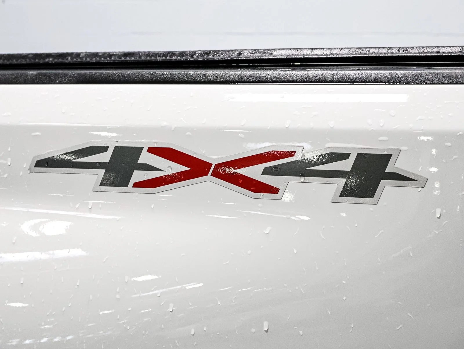 Used 2024 White Chevrolet LT image 16