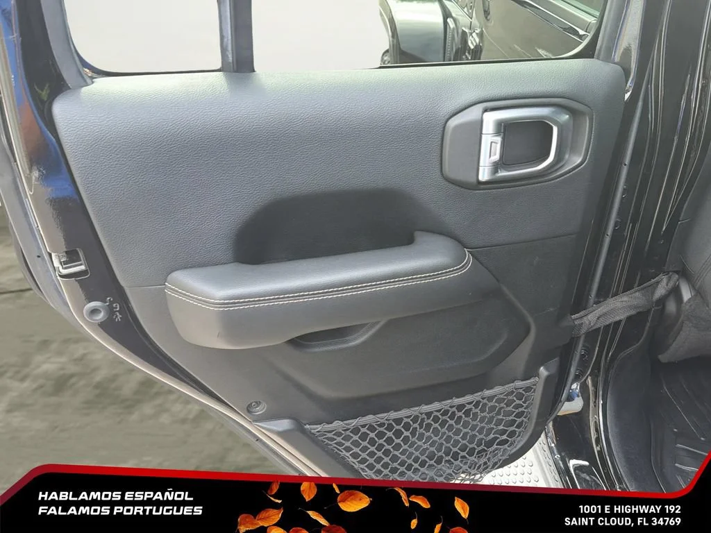 Used 2019 Black Jeep Sahara 4x4 image 19