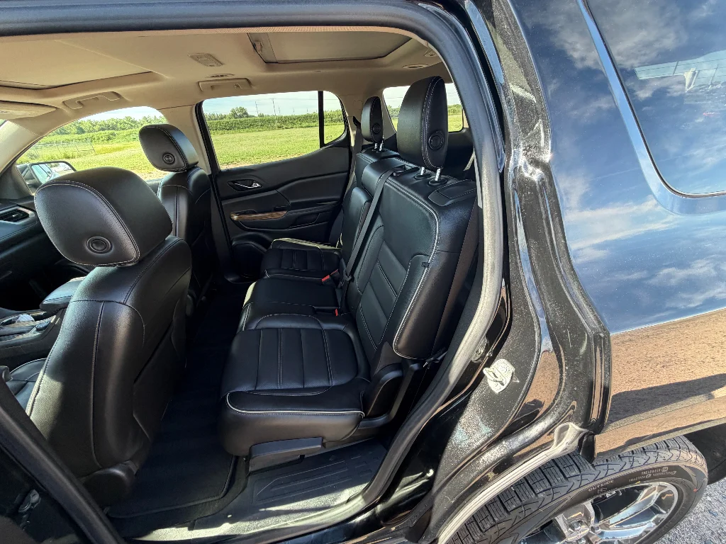 Used 2019 Ebony Twilight Metallic GMC Denali image 11