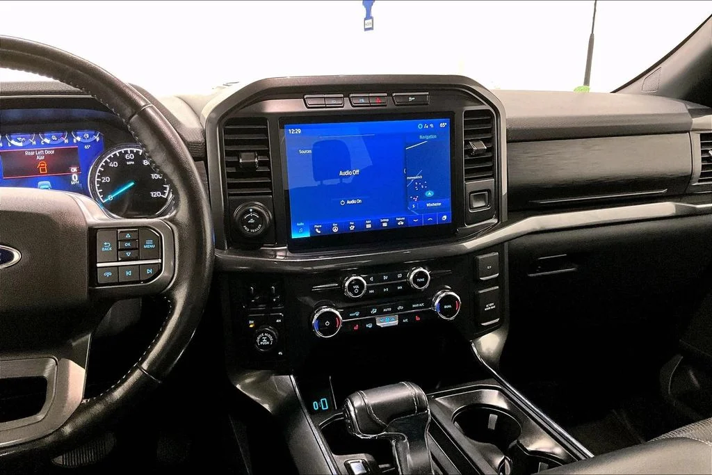 Used 2022 Black Ford XLT image 10
