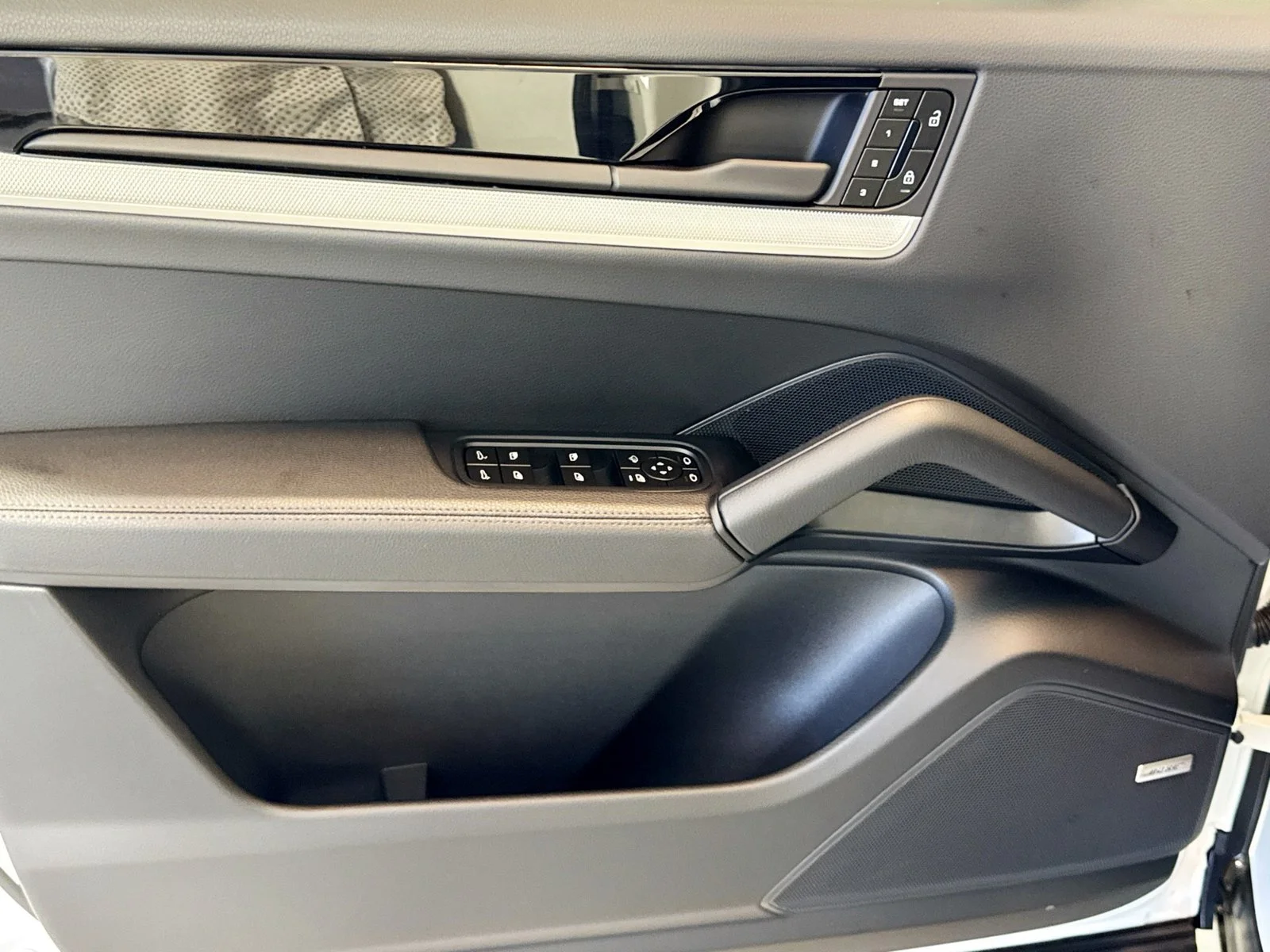 Certified Used 2025 White Porsche  image 11