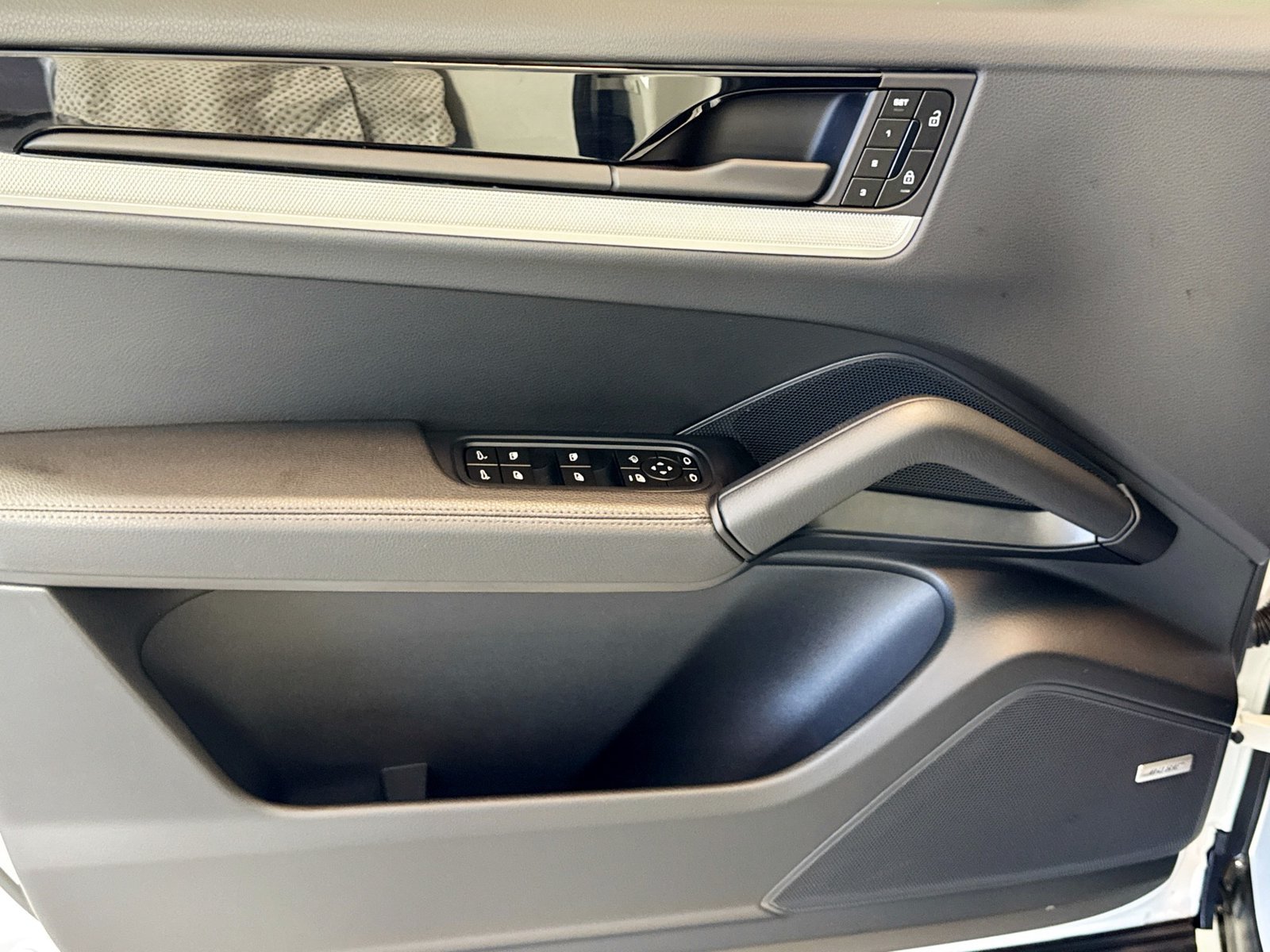 Used 2025 White Porsche  image 11