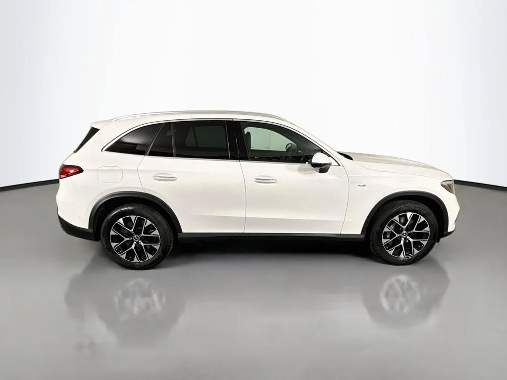 Used 2025 White Mercedes-Benz GLC 350e image 8