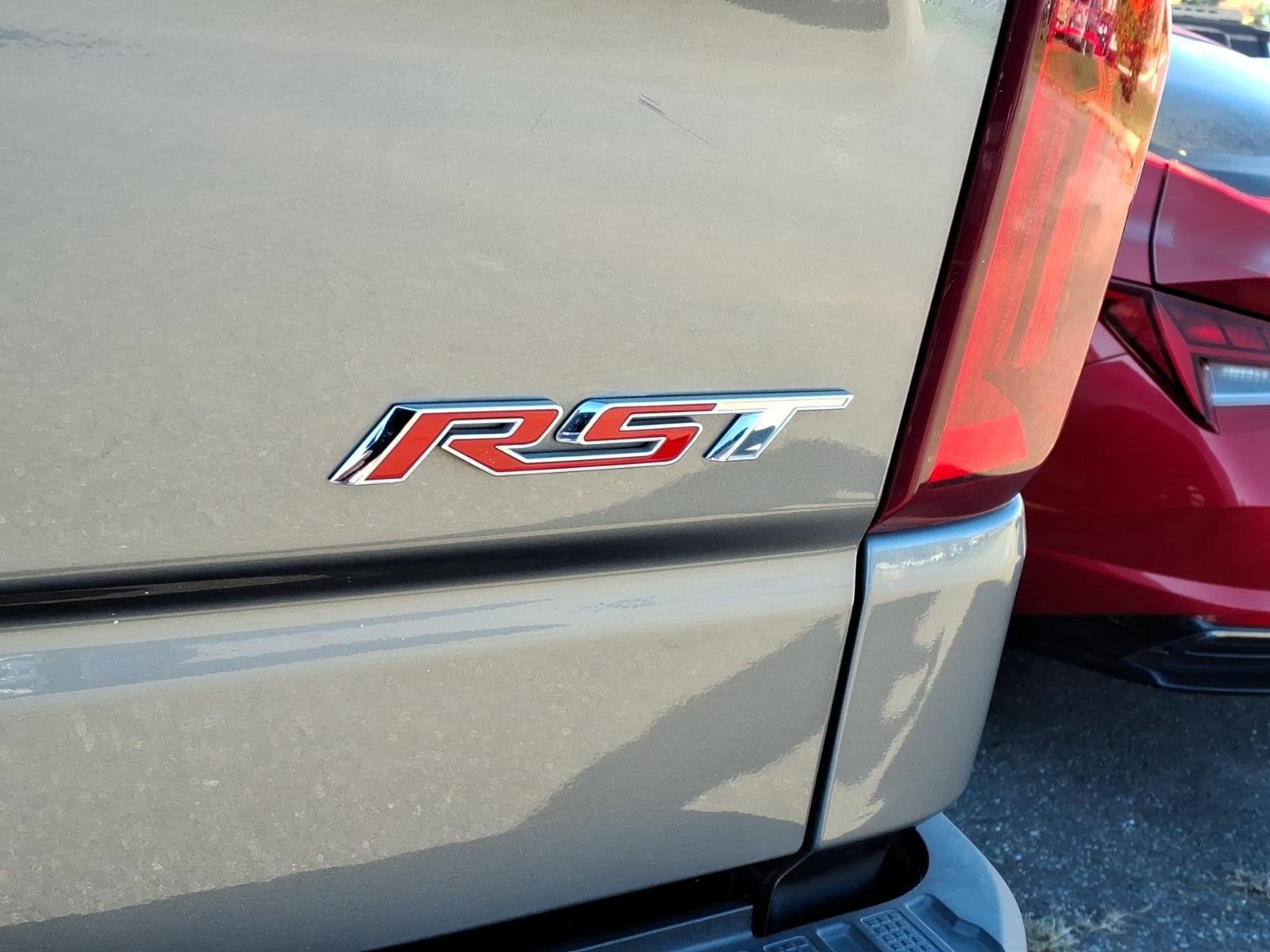 Used 2022 Satin Steel Metallic Chevrolet RST image 7