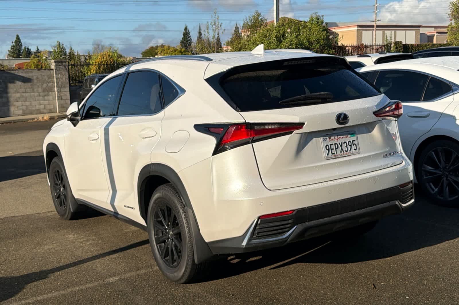 Used 2019 Eminent White Pearl Lexus  image 4