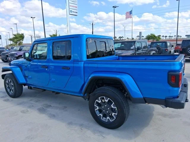 New 2026 Hydro Blue Pearl-Coat Exterior Paint Jeep Sahara image 5