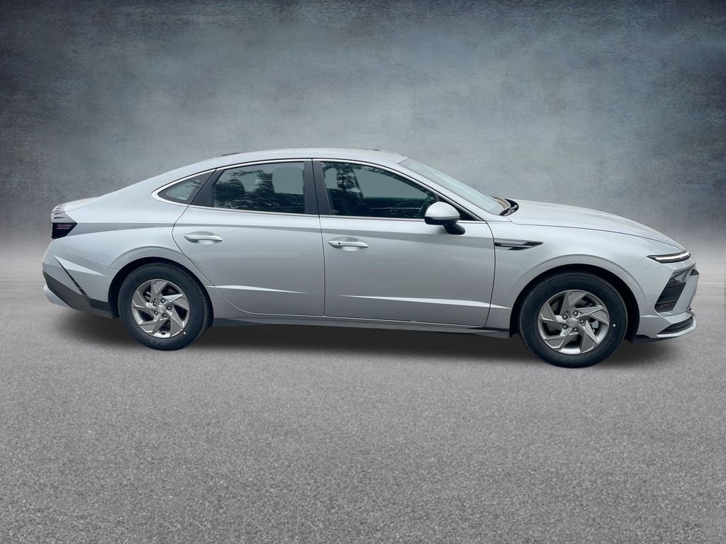 Certified Used 2026 Aero Silver Hyundai SE image 35