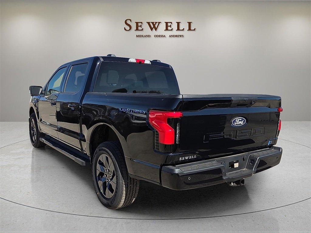 2025 Ford F-150 Lightning photo 2