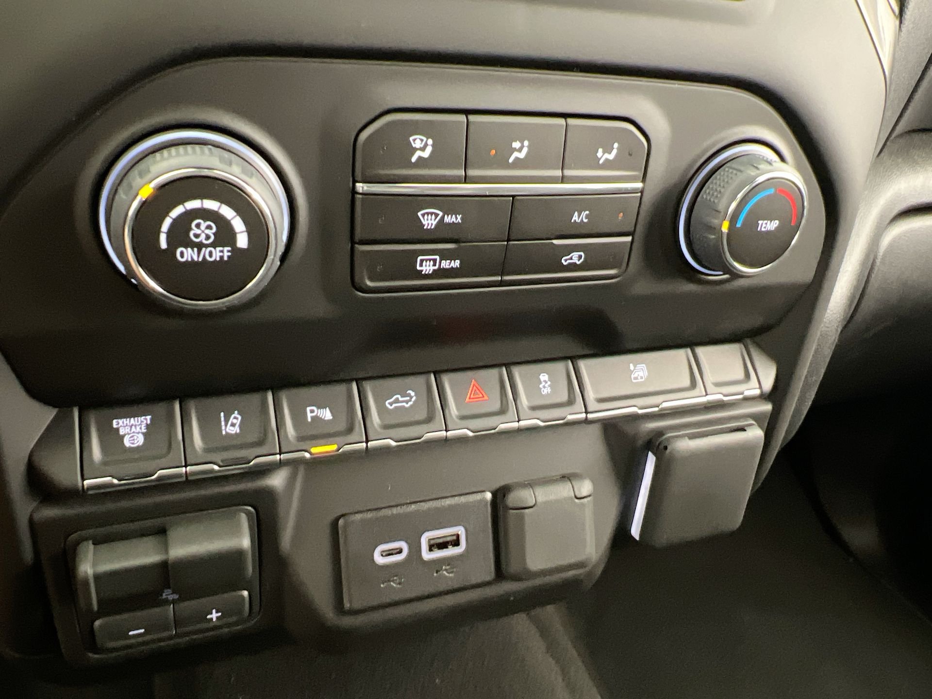 2026 Chevrolet Silverado 2500 HD Custom - Photo 71